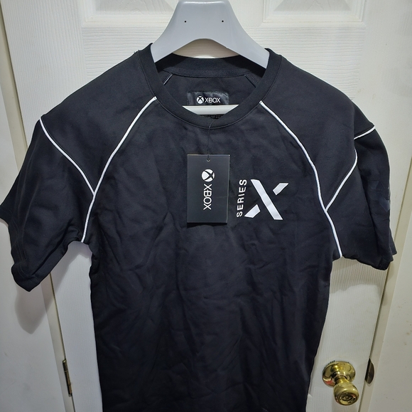 Nwt Official Xbox Series X limited edition T-Shirt Size M - Picture 1 of 3